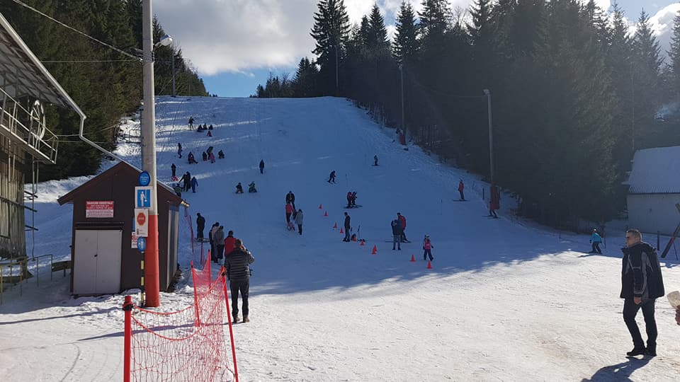 Danas u Ski centru Ponijeri: Sankanje i Škola skijanja – Objekat “KSC” Ponijeri radi