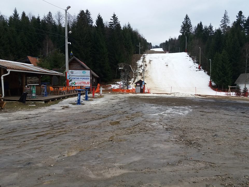 Škola skijanja na Ponijerima privremeno zaustavlja aktivnosti do novih snježnih padavina