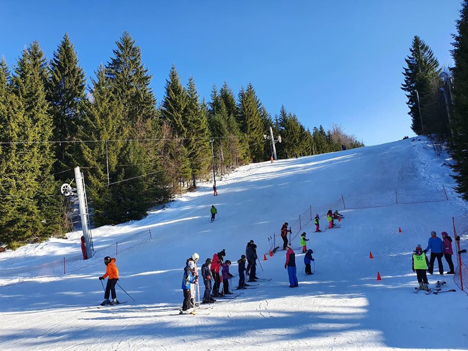 Škola skijanja na Ponijerima