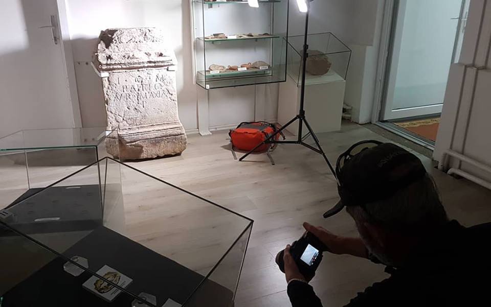 Muzej Kaknja posjetio arheolog iz Beča dr. Ortolf Harl, zainteresovan za Žrtvenik boga Jupitera